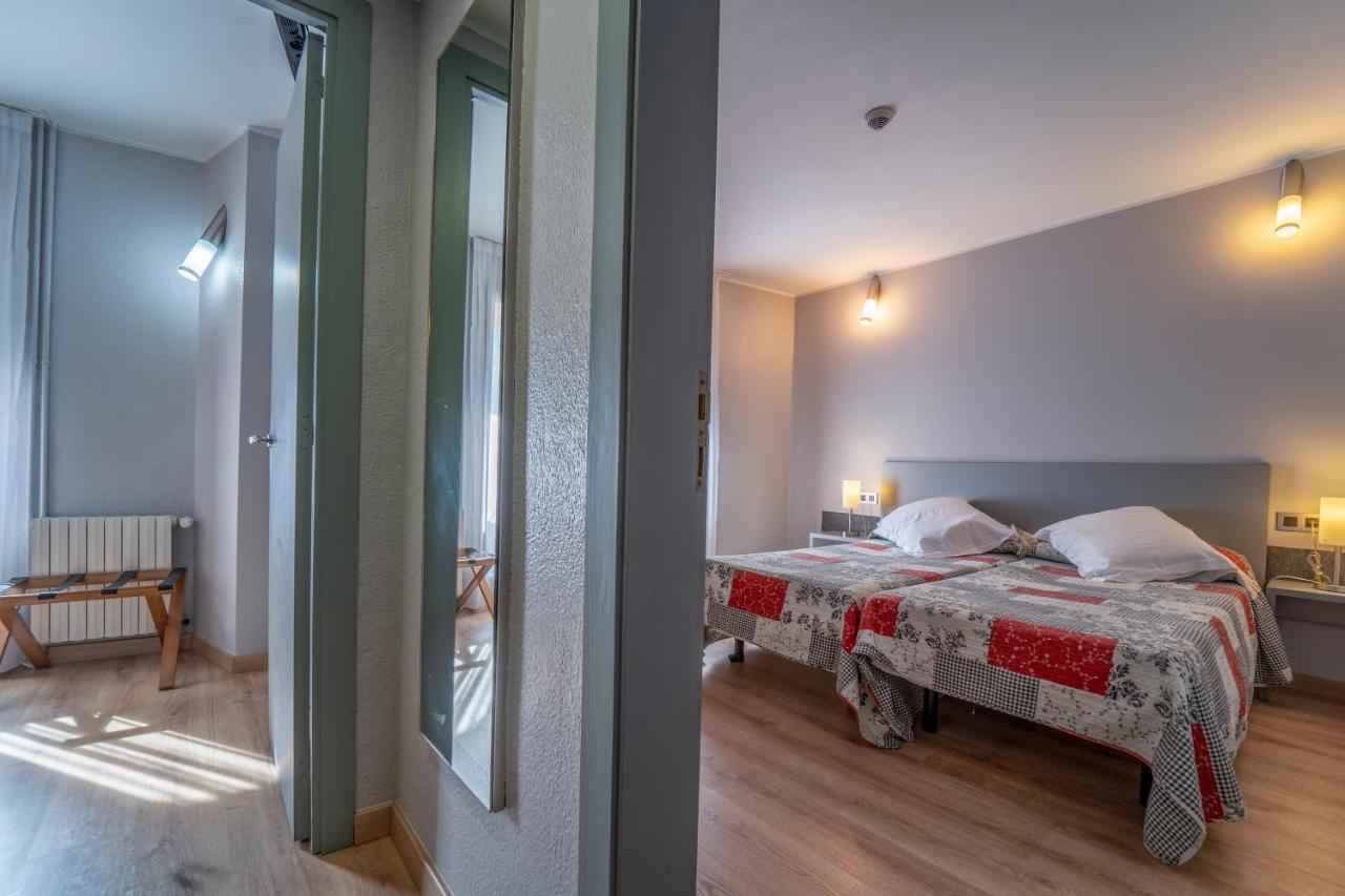 Hotel Ordino Extérieur photo